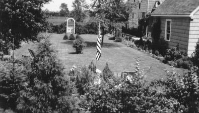 Yard at 9909 Auburndale in 1935